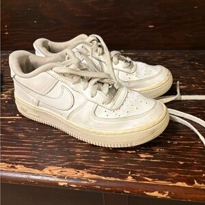 Nike White Air Force 1 Sneakers